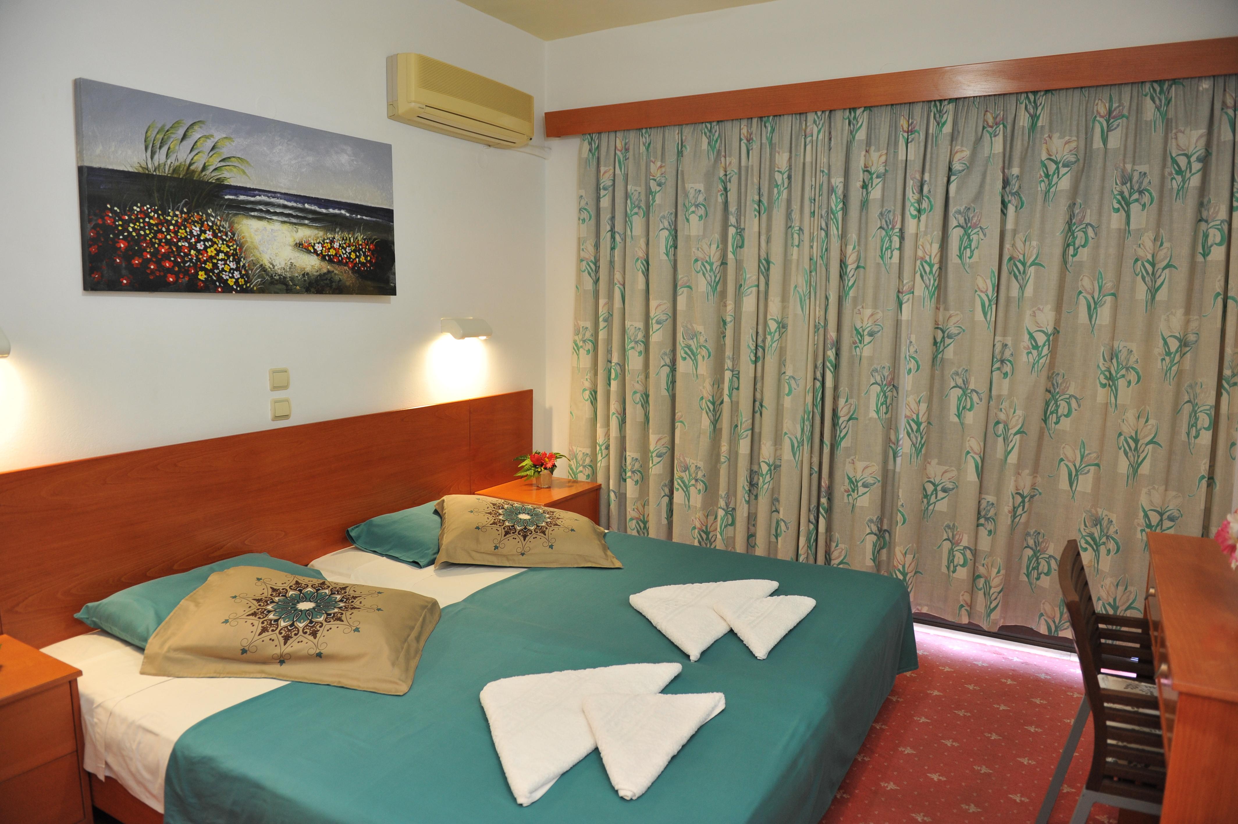 Heleni Beach Hotel Ialysos  Dış mekan fotoğraf