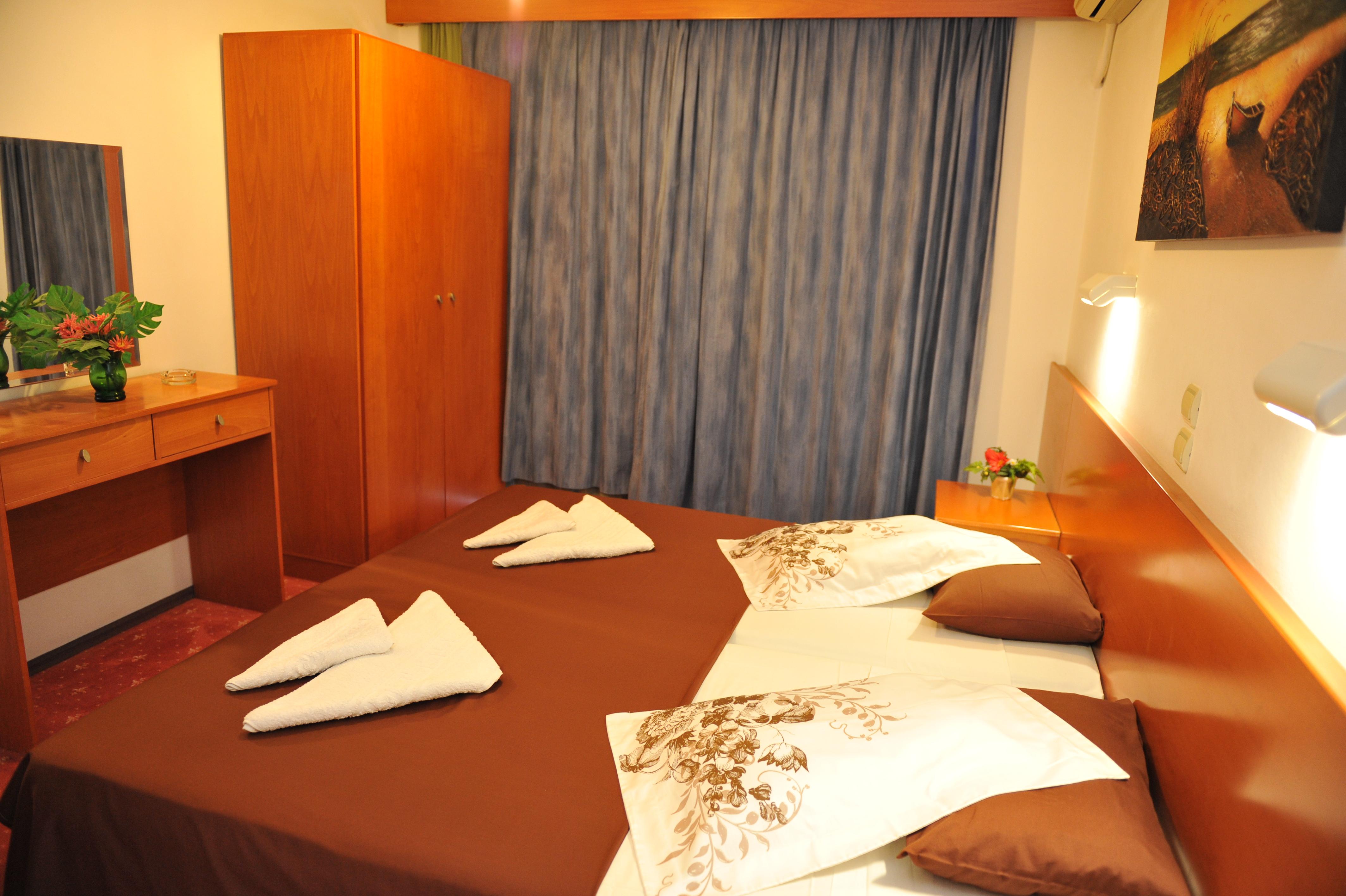 Heleni Beach Hotel Ialysos  Dış mekan fotoğraf