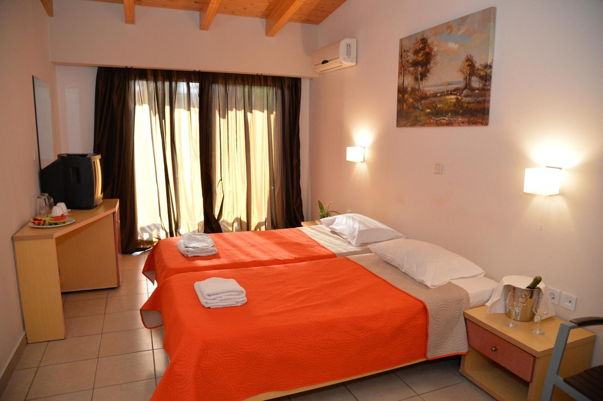 Heleni Beach Hotel Ialysos  Oda fotoğraf