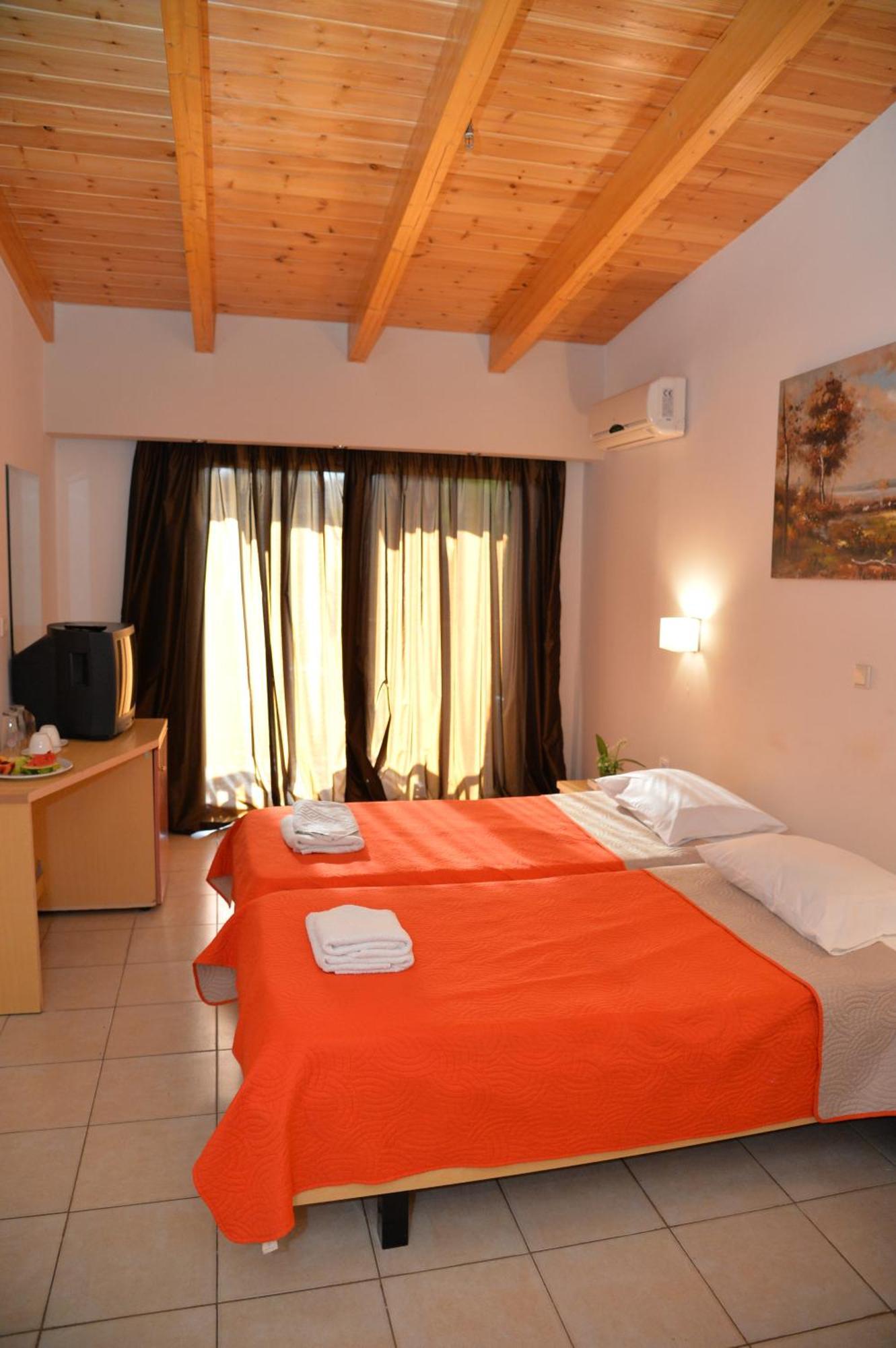 Heleni Beach Hotel Ialysos  Oda fotoğraf